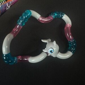 Tangle Pets Aquatic fidget toy featuring a dolphin character